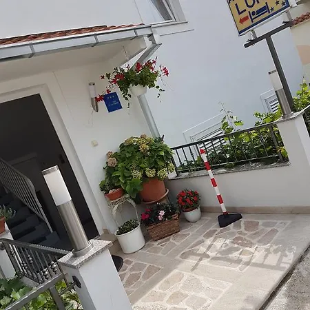 Luna Apartament *