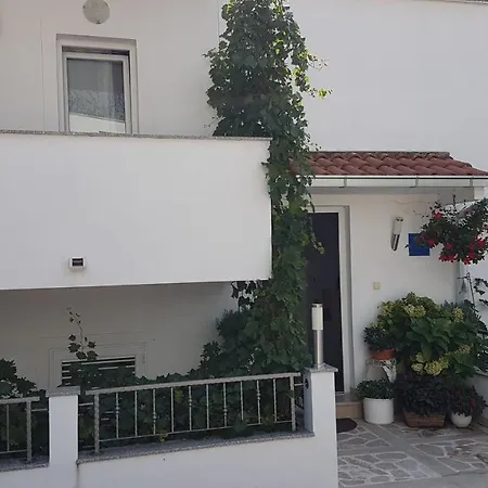 Luna Apartament *