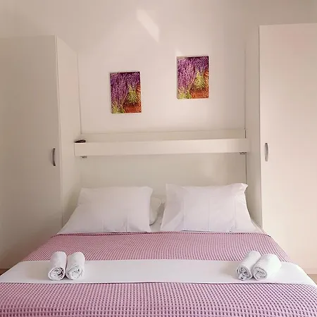 Luna * Drvenik (Split-Dalmatia)