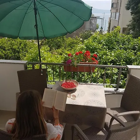 Luna Drvenik (Split-Dalmatia)