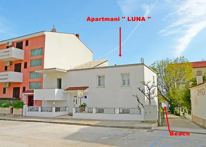 アパート Luna ドルヴェニク