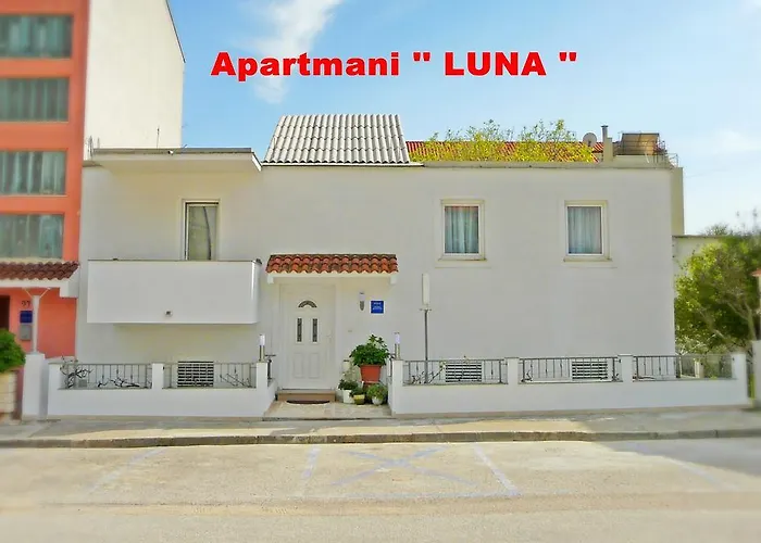 Luna * ドルヴェニク