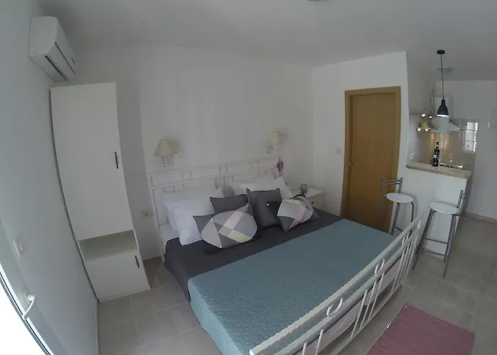 Luna ドルヴェニク