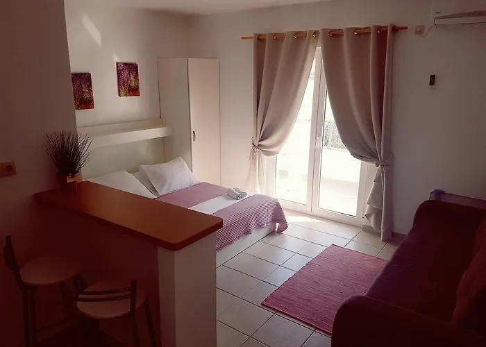 Luna アパート ドルヴェニク