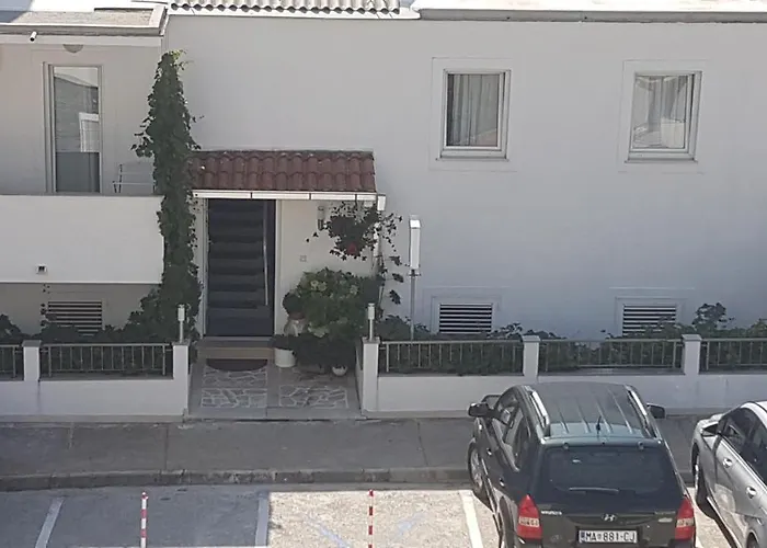 Luna ドルヴェニク